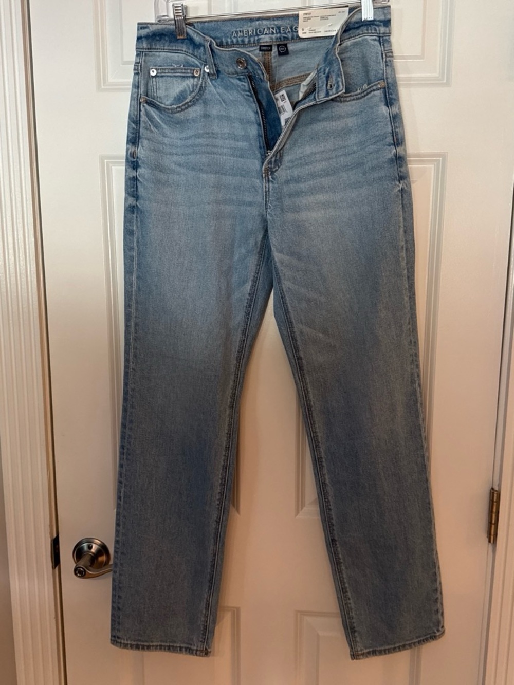 American Eagle Outfitters Light Blue Women’s Straight-Leg Jeans